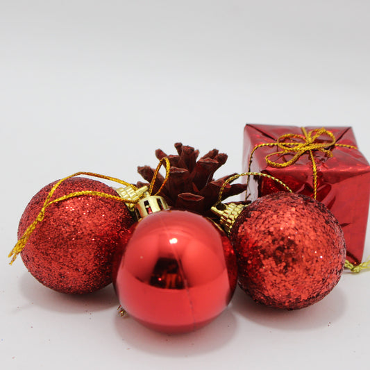 Set Rojo de bolas navideñas + regalos